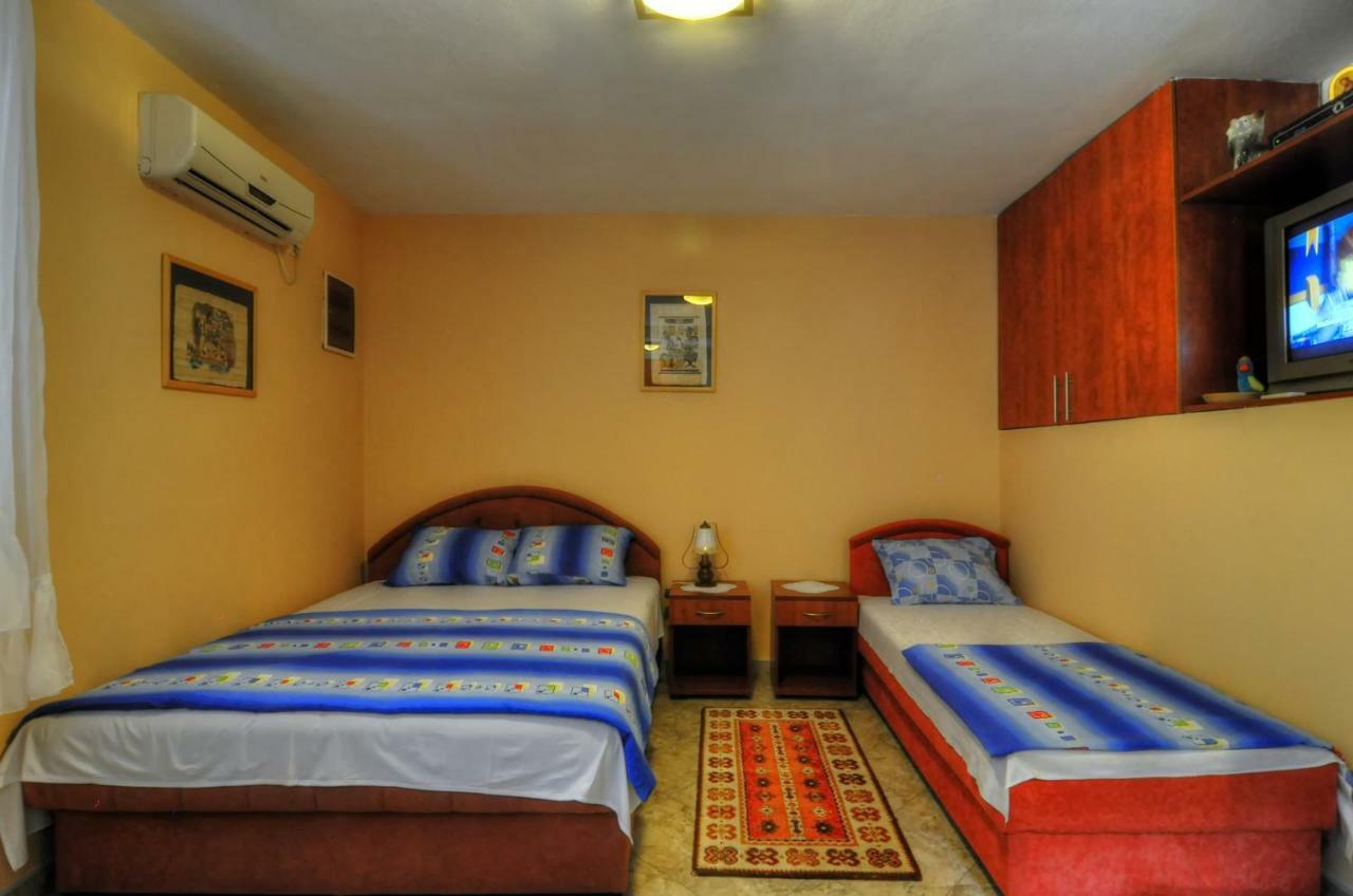 Apartments Banicevic Tivat Eksteriør billede